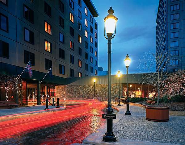 Exterior view - Hotel Captain Cook Anchorage