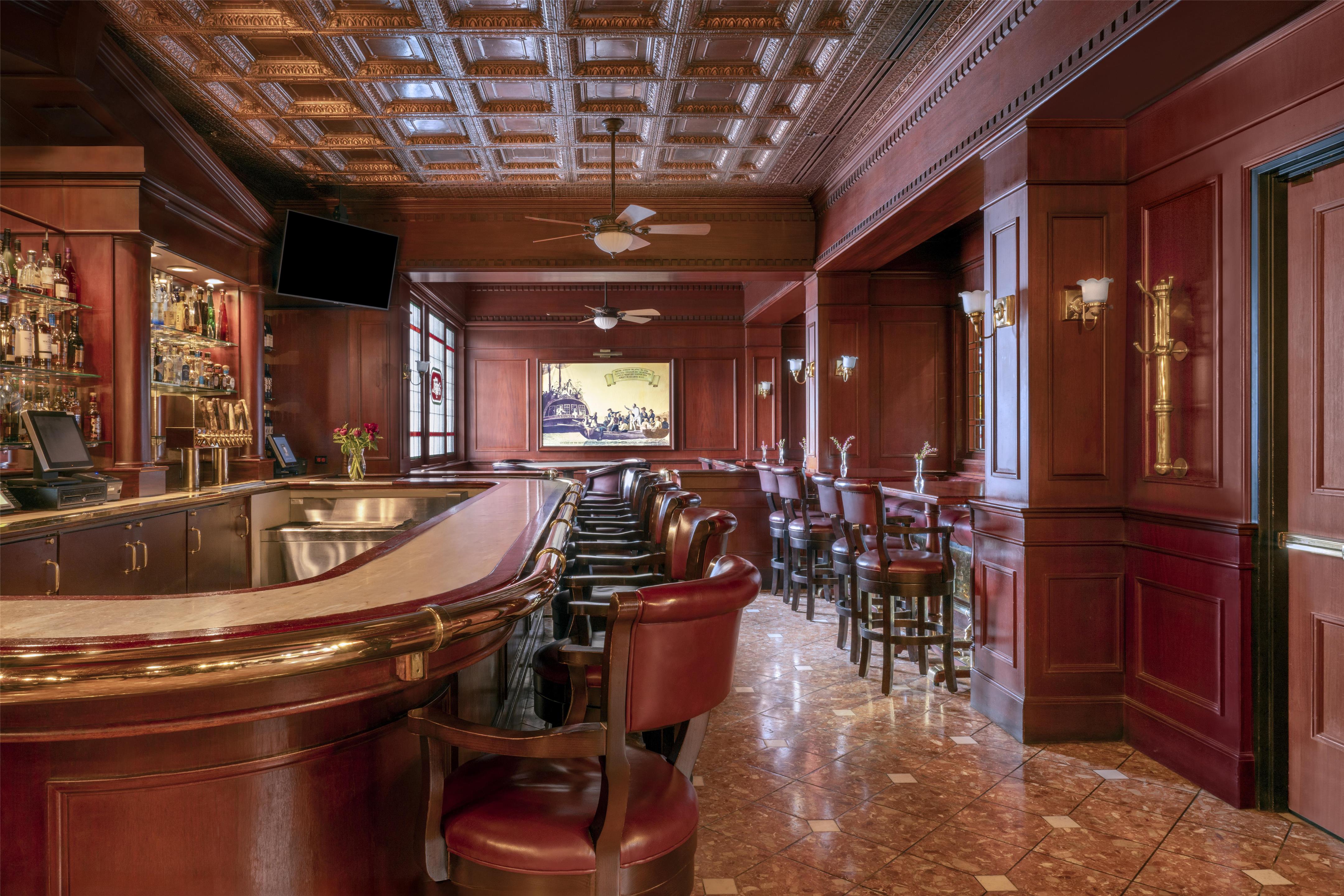 MVC Hotel Captain Cook Fletchers Bar Photo Michelle Chaplow | Hotel Captain Cook