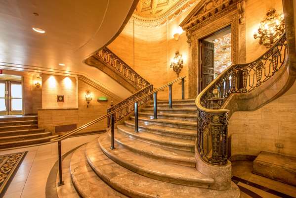  - Hotel du Pont Wilmington - I-95, Exit 7