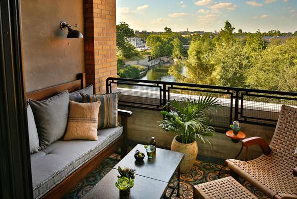  - Hotel Emma San Antonio - I-35, Exit 158