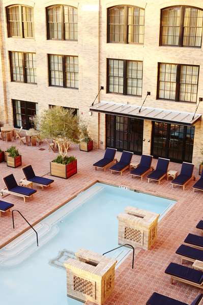  - Hotel Emma San Antonio - I-35, Exit 158