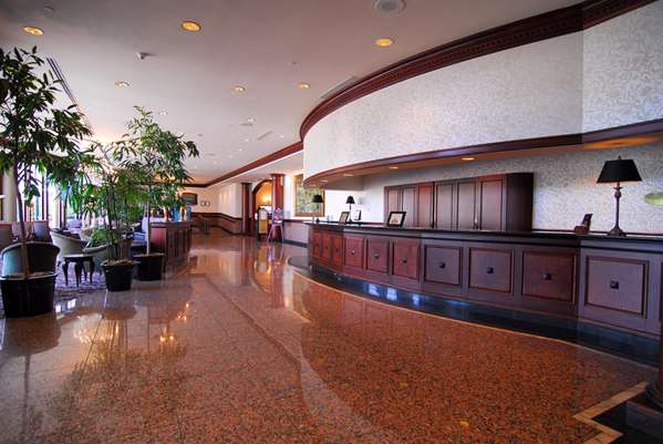 Exterior view - Hotel Grand Pacific Victoria