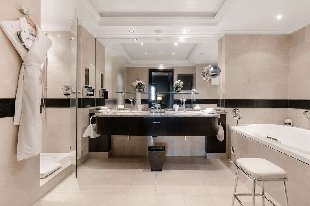 HOTEL METROPOLE GENEVE - Photo 42