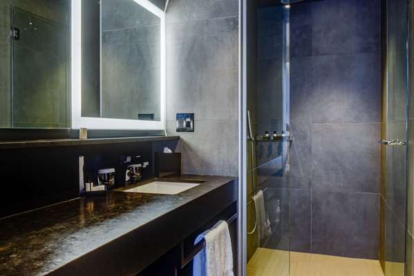 Suite - Hotel Monville Downtown Montreal