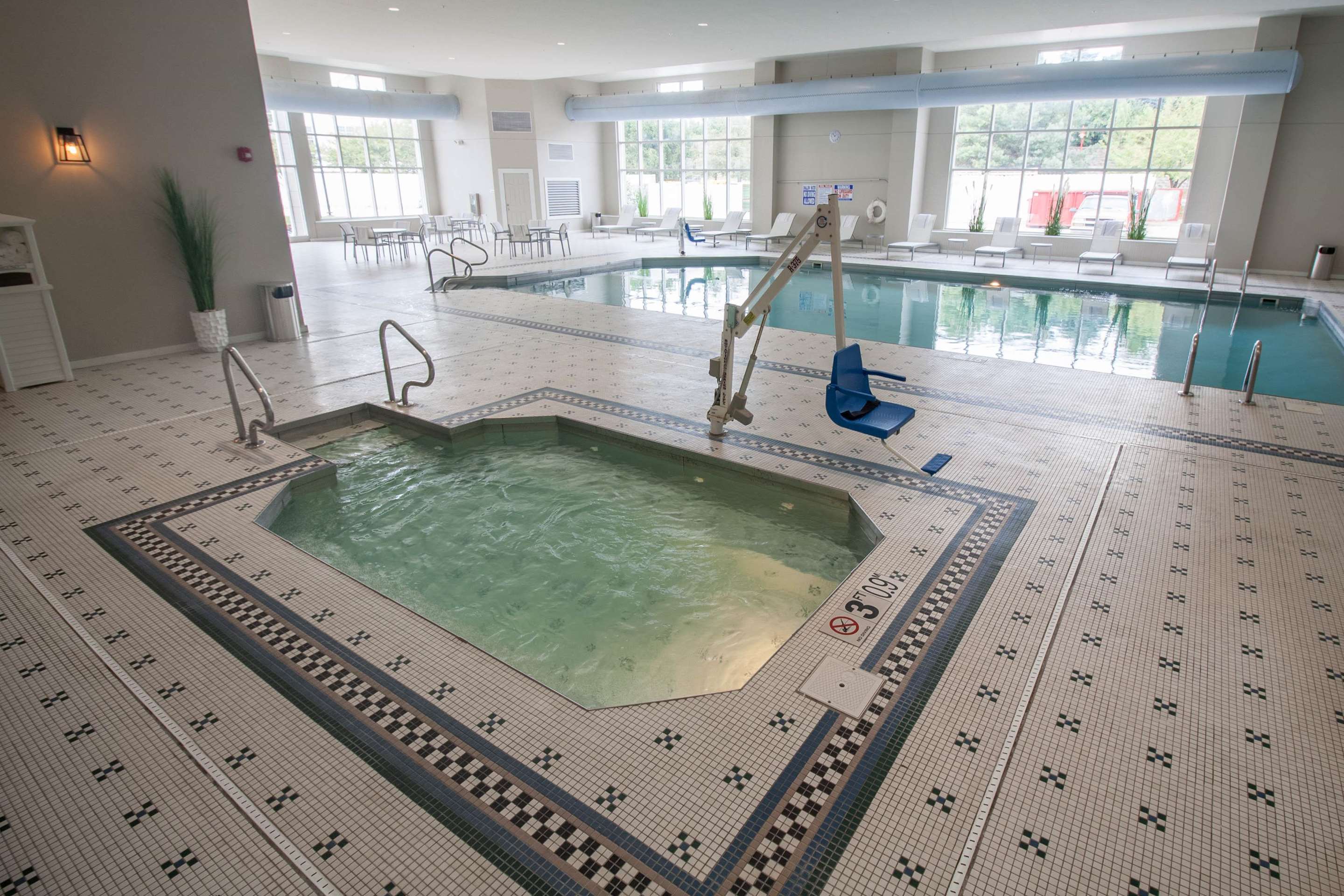 Pool view | Hotel Renovo Des Moines Urbandale,Tapestry Collection Hilton