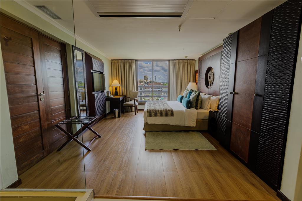 Hotel Sea Cliff-guestroom-Guest Room,Suite,On-Site.jpg