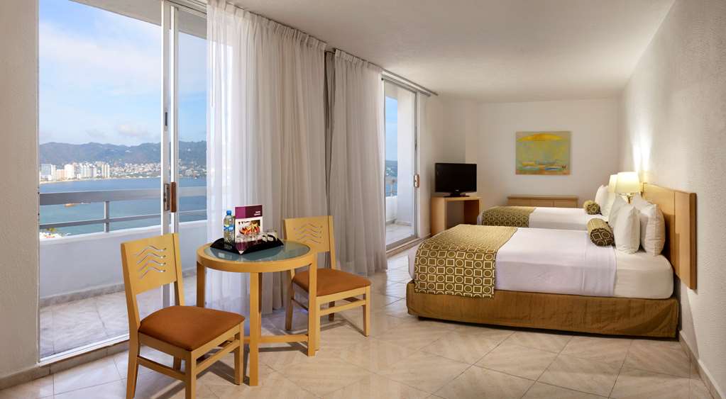 HS HOTSSON Hotel Acapulco-guestroom-Guest Room,Suite,On-Site.jpg