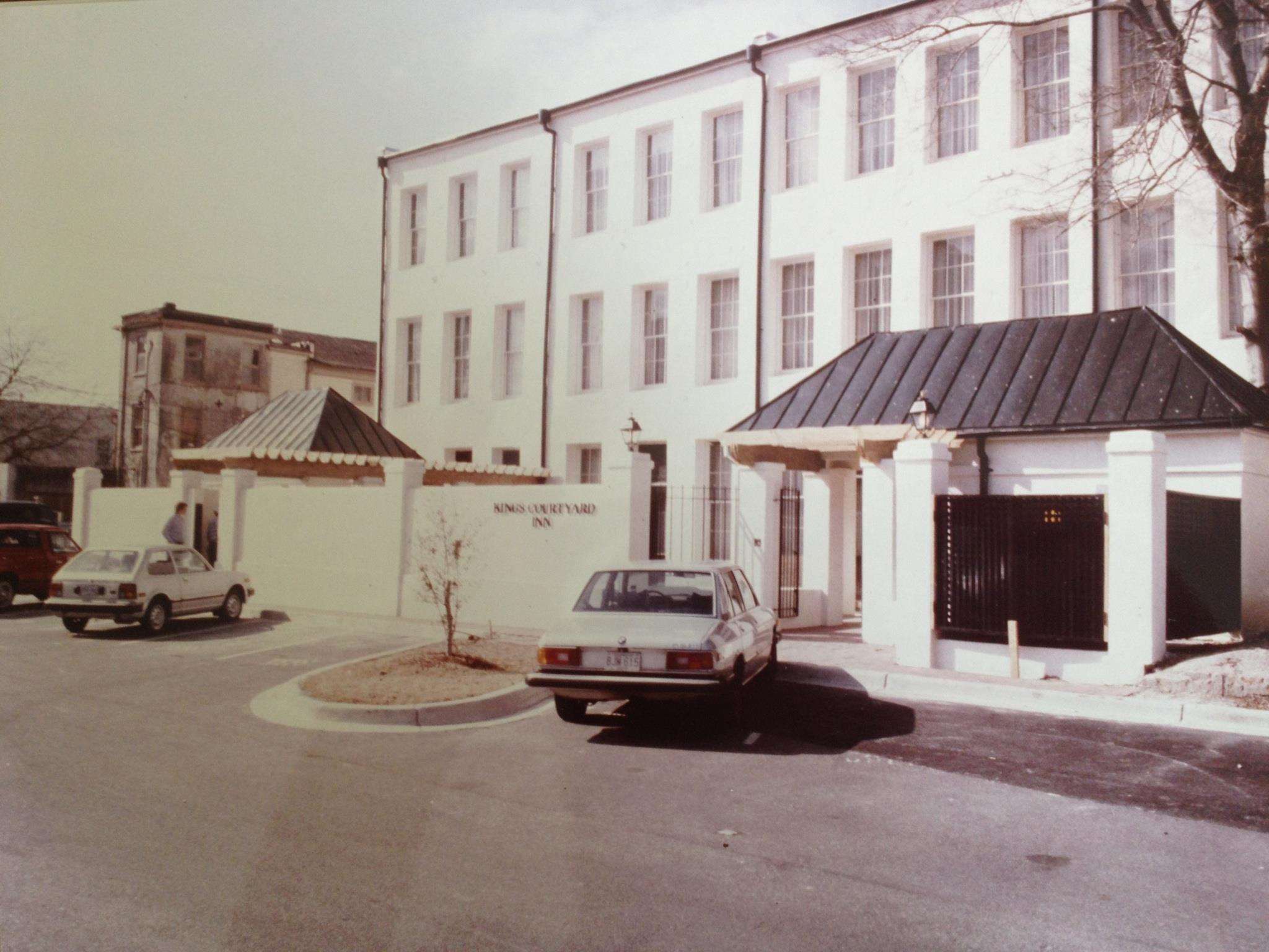 Exterior view | Kings Courtyard Inn