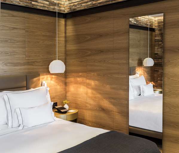 MONUMENT HOTEL - Photo 20