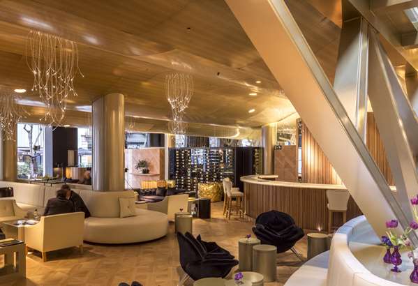 MONUMENT HOTEL - Photo 44