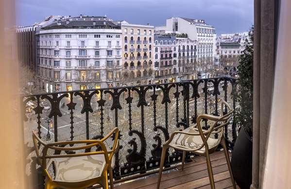 MONUMENT HOTEL - Photo 7