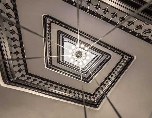 MONUMENT HOTEL - Photo 49