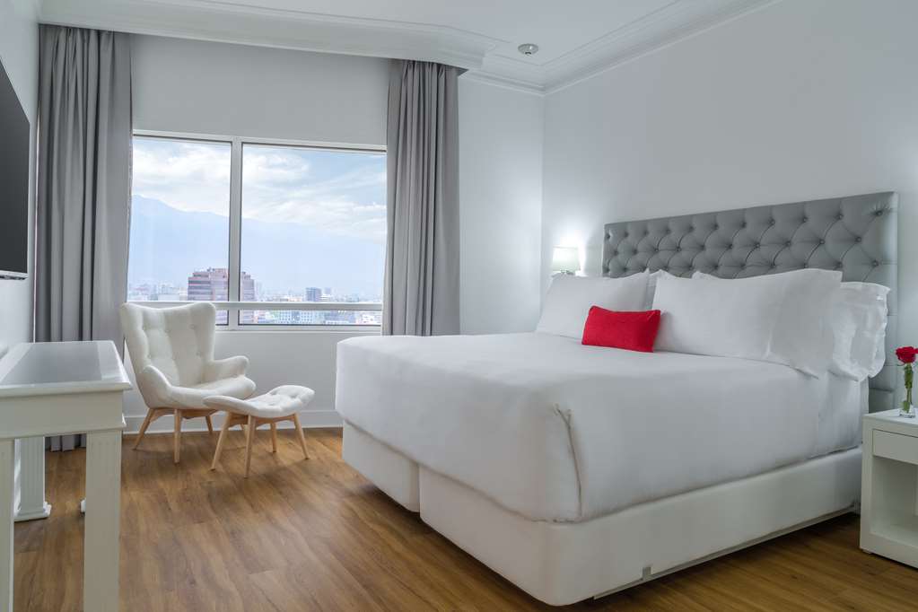 NH COLLECTION PLAZA SANTIAGO-guestroom-Guest Room,Suite,On-Site.jpg