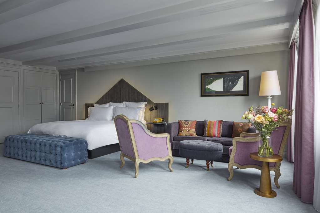 Guest photo