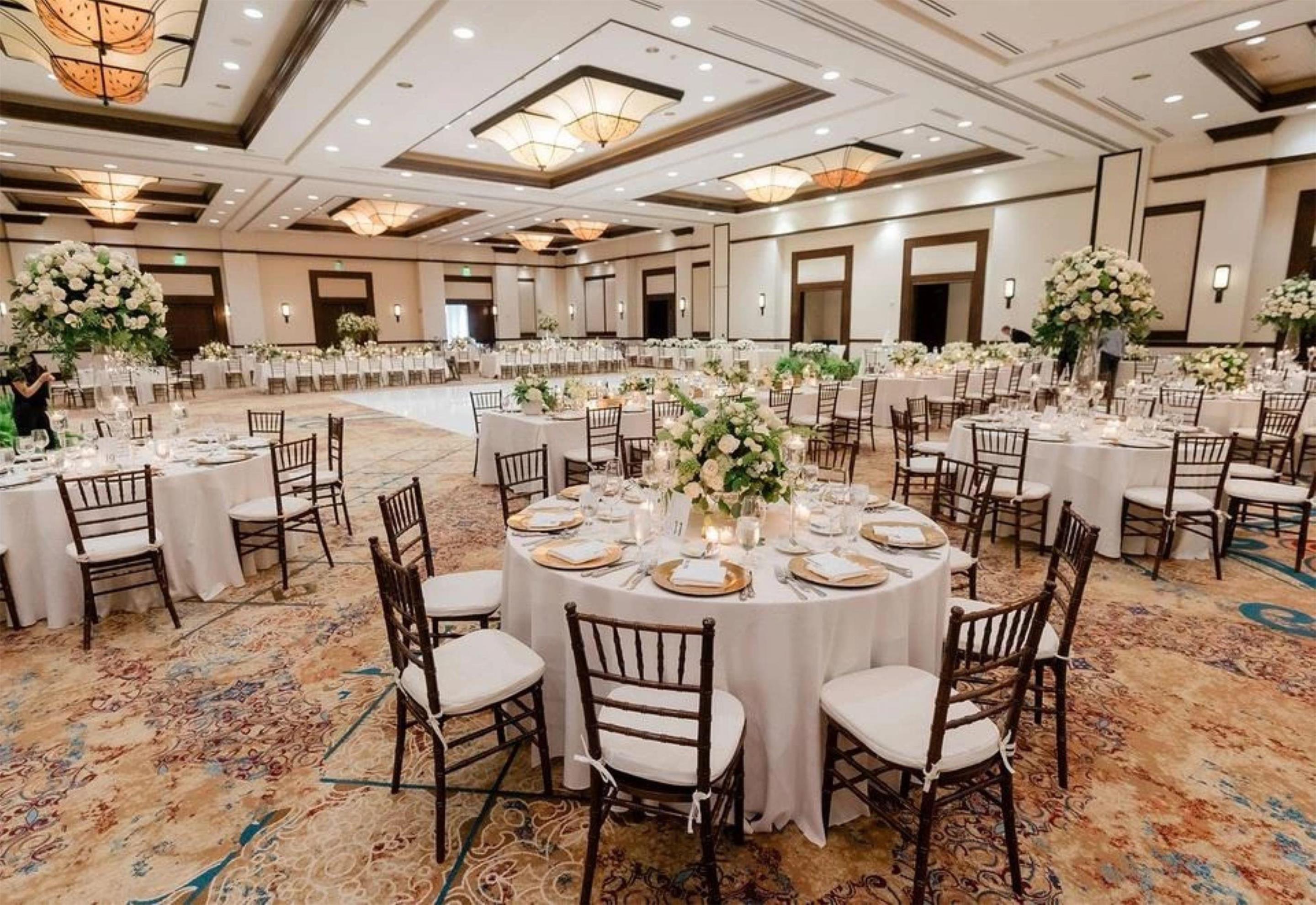 Indoor Wedding | Rancho Bernardo Inn