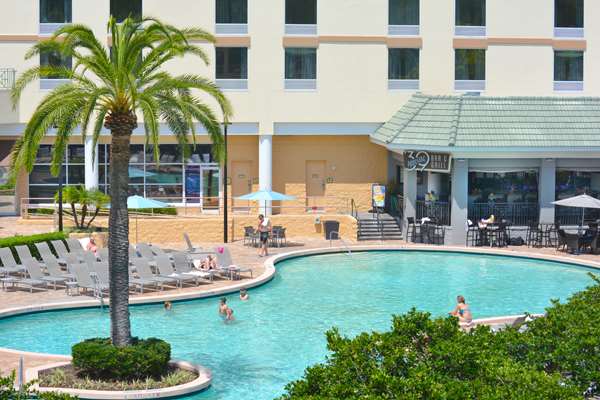 Pool - Rosen Plaza Hotel Orlando