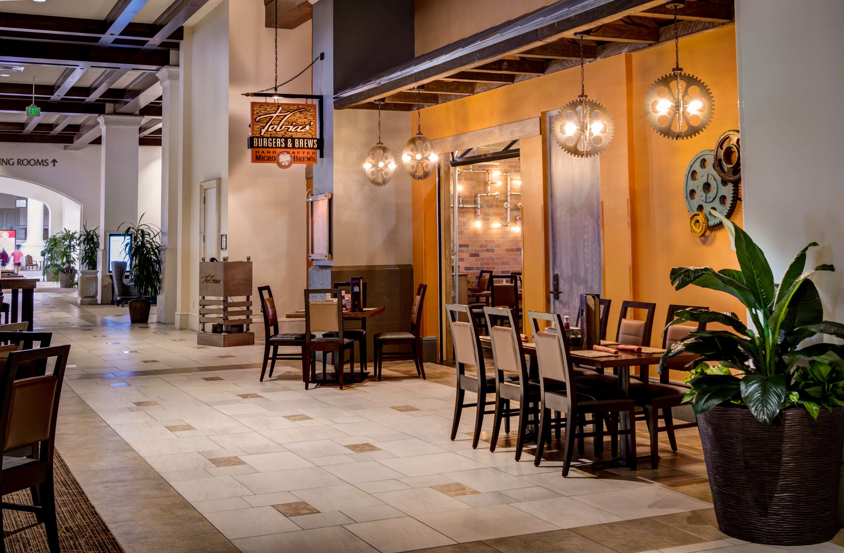 Tobias Burgers & Brews | Rosen Shingle Creek