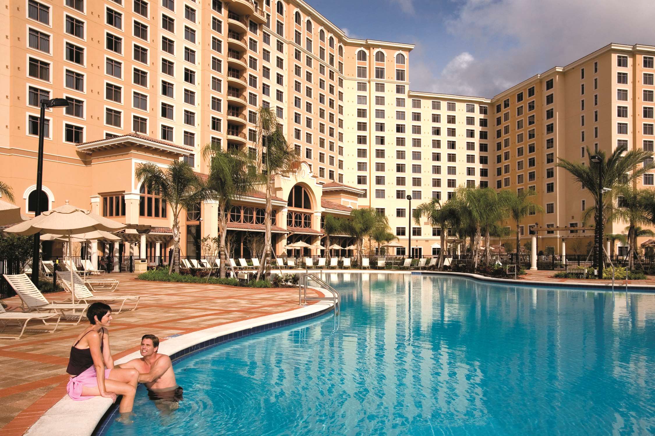 Swimming Pools (Zero-Entry Family Pool) | Rosen Shingle Creek