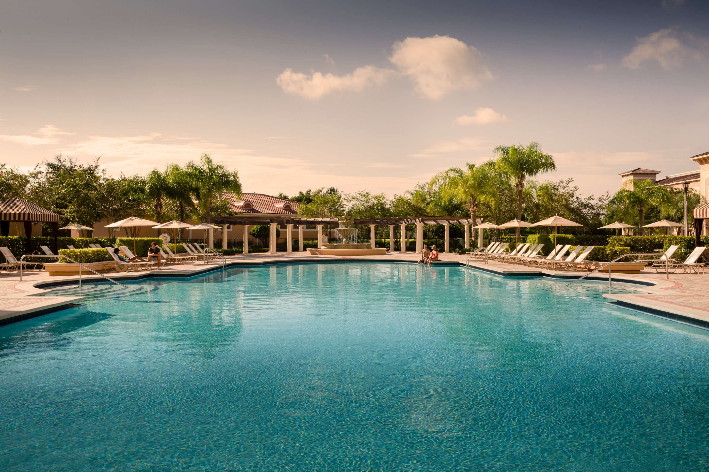 Swimming Pools (Cabana Pool) | Rosen Shingle Creek