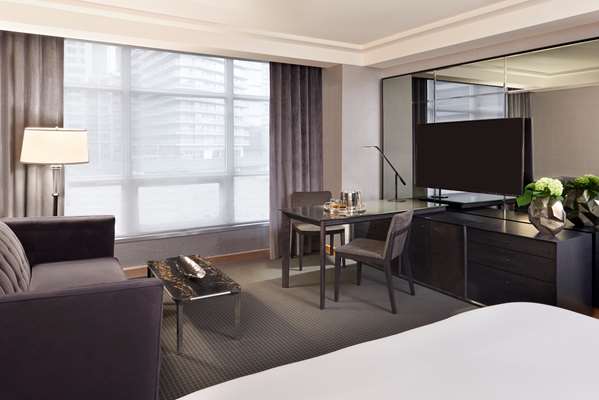 - SoHo Metropolitan Hotel & Residences Toronto