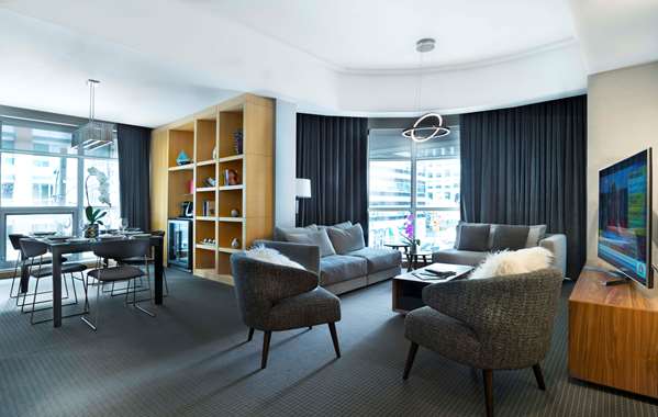 Suite - SoHo Metropolitan Hotel & Residences Toronto
