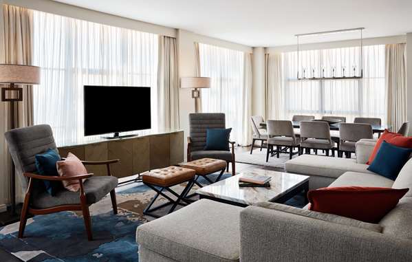  - Sophy Hotel Hyde Park Chicago