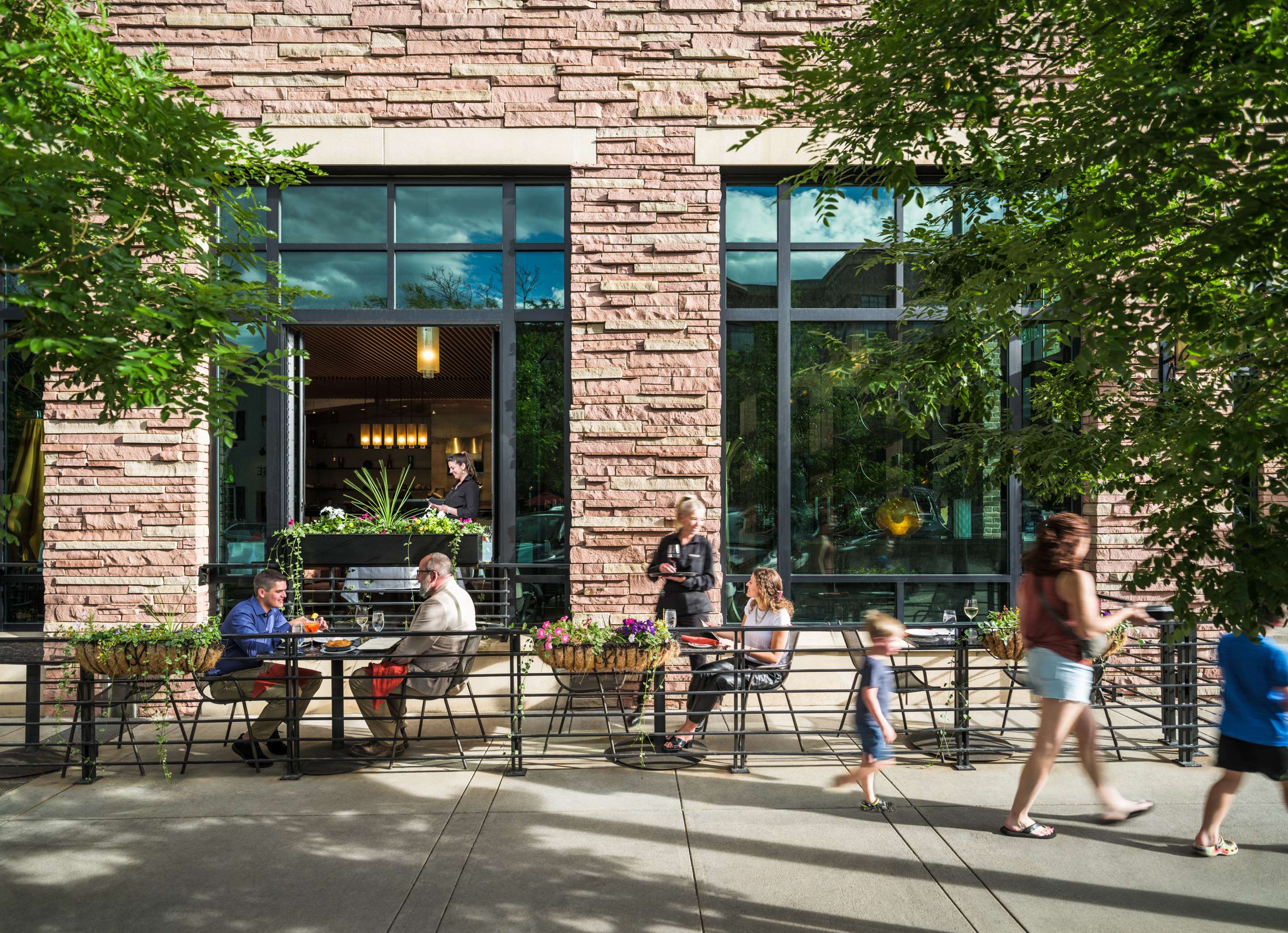 Jill's Restaurant and Bistro are located on Walnut Street | St Julien Hotel and Spa