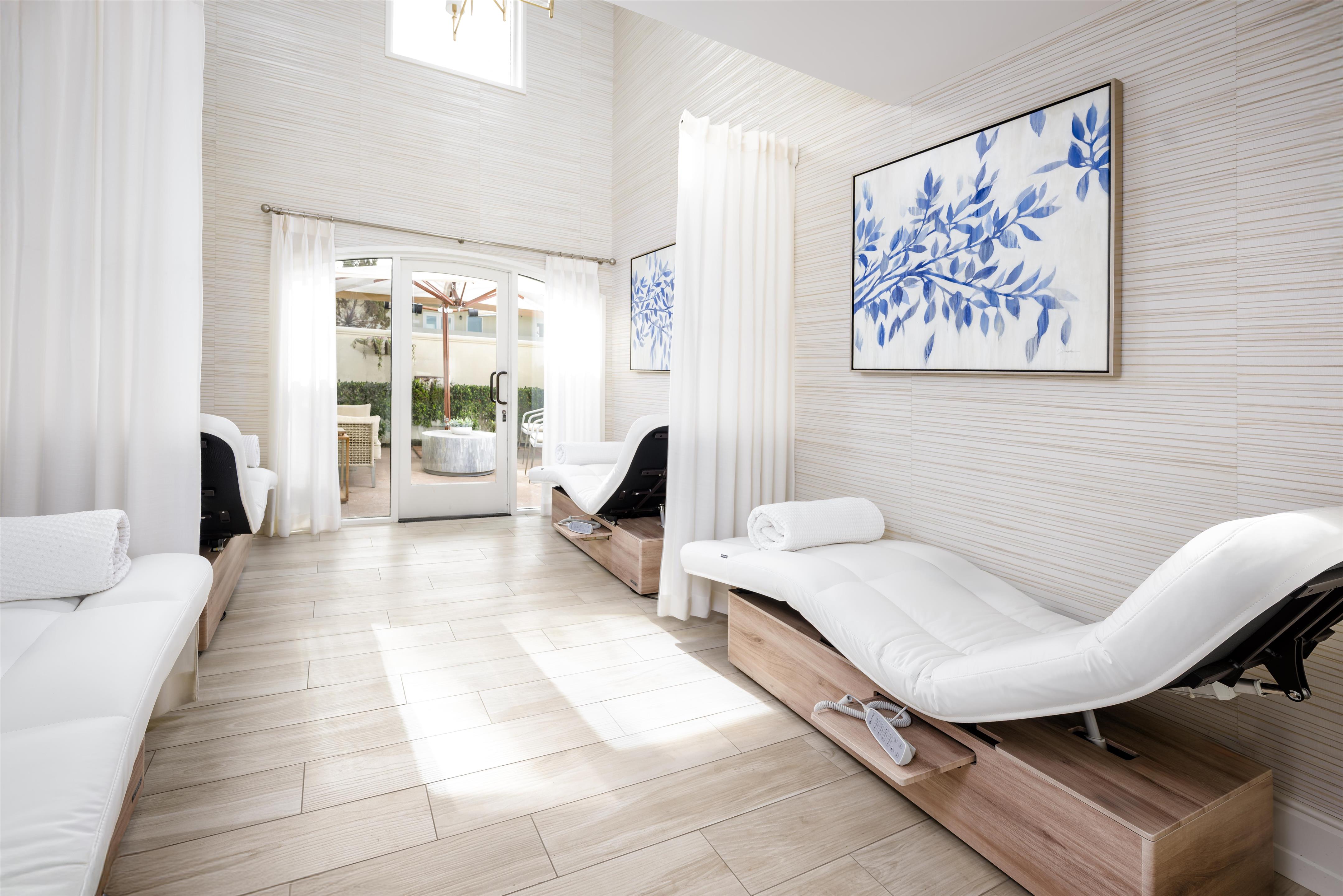 Aquaterra Spa - Relaxation Lounge | Surf & Sand Laguna Beach