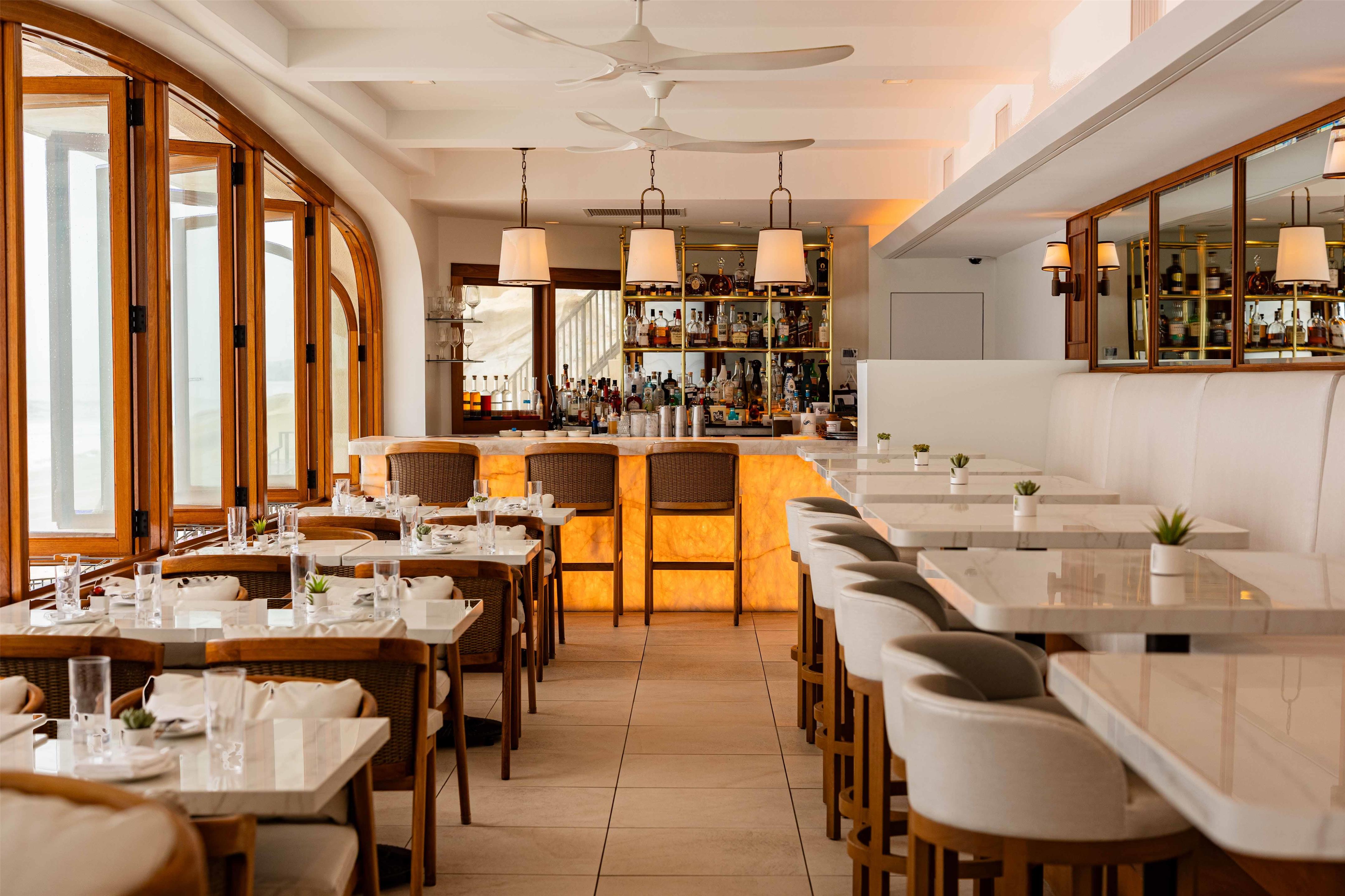 Splashes Bar | Surf & Sand Laguna Beach