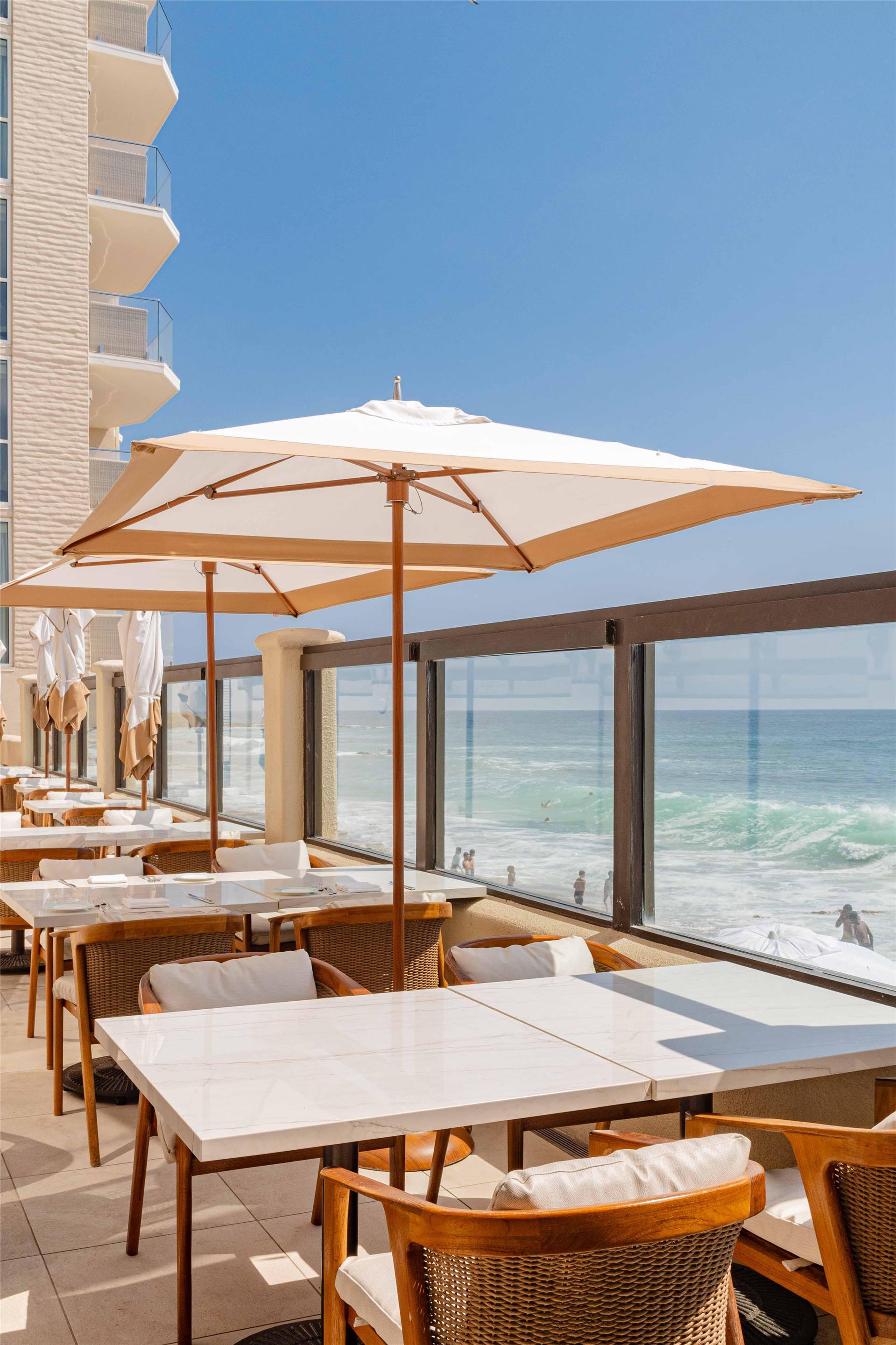 Splashes Patio | Surf & Sand Laguna Beach