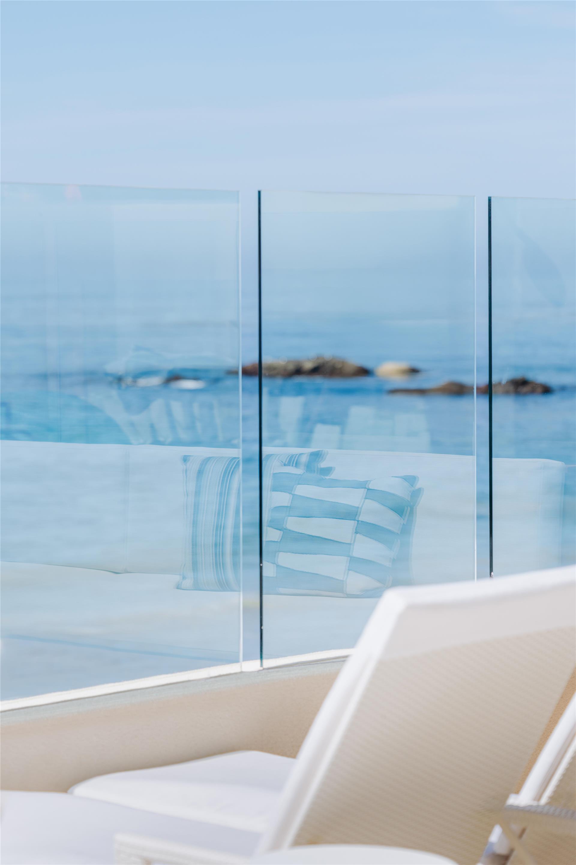 Pool Chairs | Surf & Sand Laguna Beach