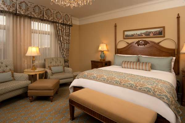  - Broadmoor Resort Hotel Colorado Springs