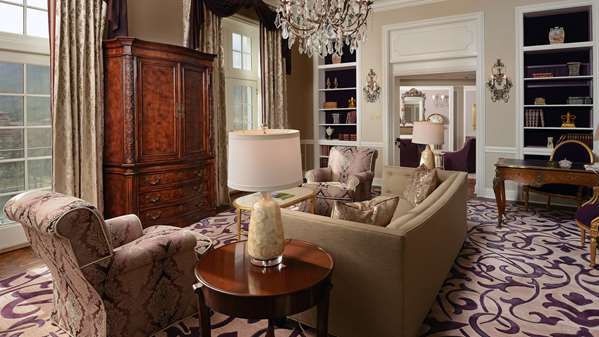 Suite - Broadmoor Resort Hotel Colorado Springs