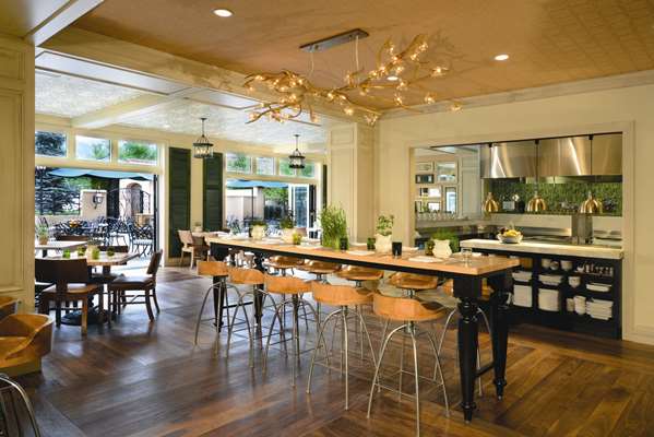 Restaurant - Broadmoor Resort Hotel Colorado Springs