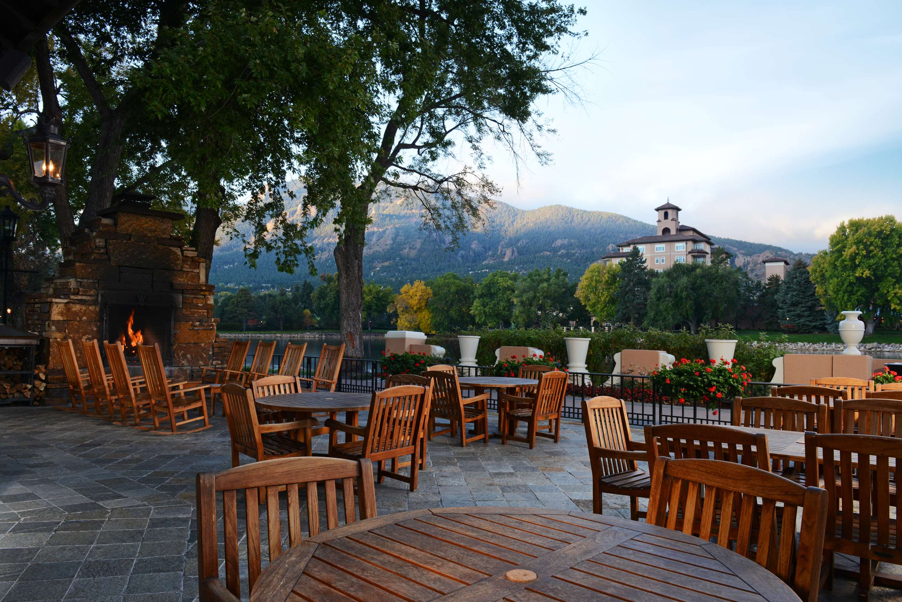 Hotel Bar Patio
