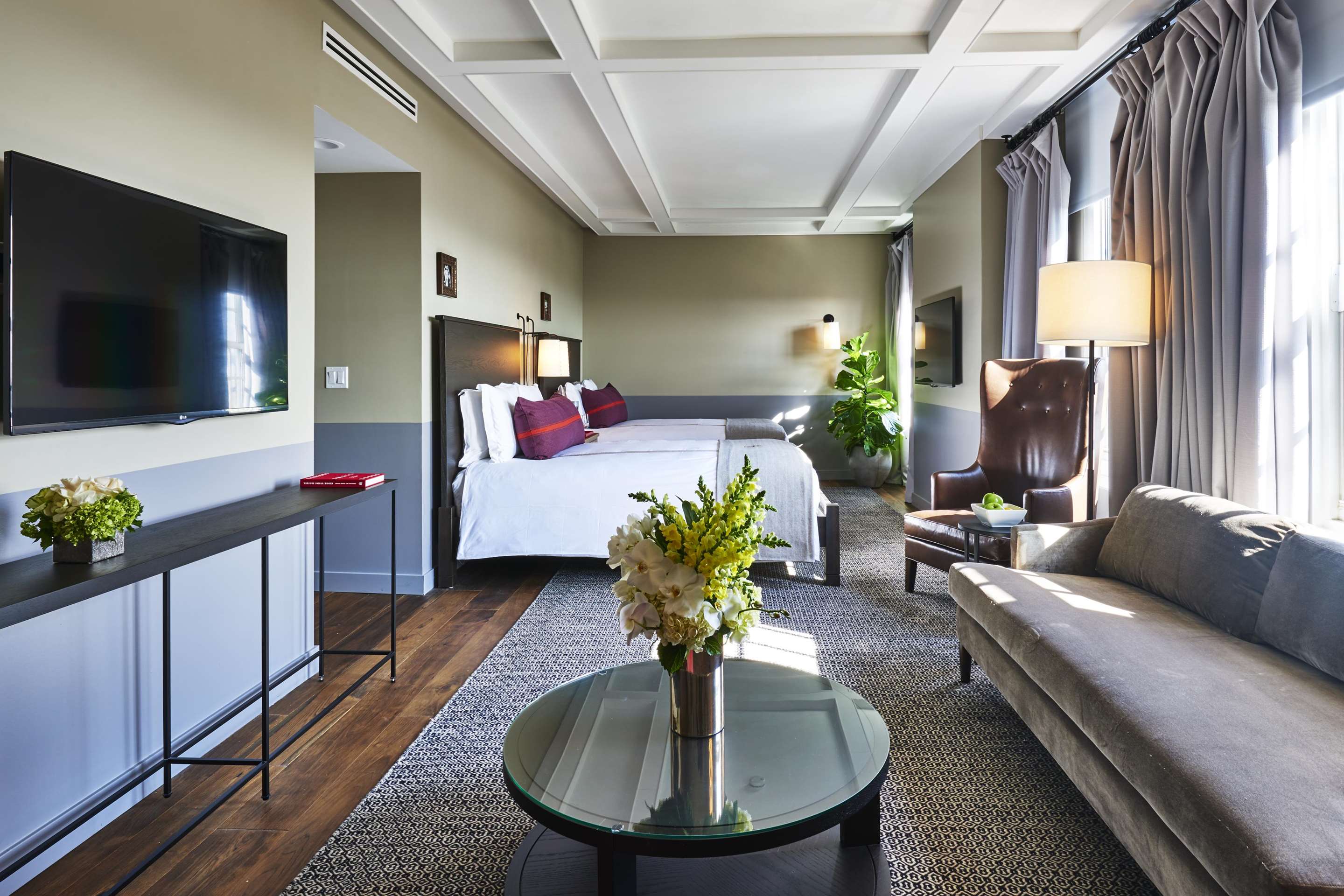 Guest room
