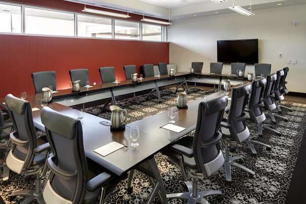 Restaurant - Hotel at Kirkwood Center Cedar Rapids