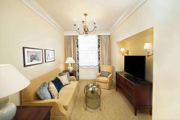 Suite - Jefferson Hotel Richmond - I-64 & I-95, Exit 76