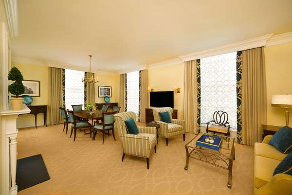 Suite - Jefferson Hotel Richmond - I-64 & I-95, Exit 76