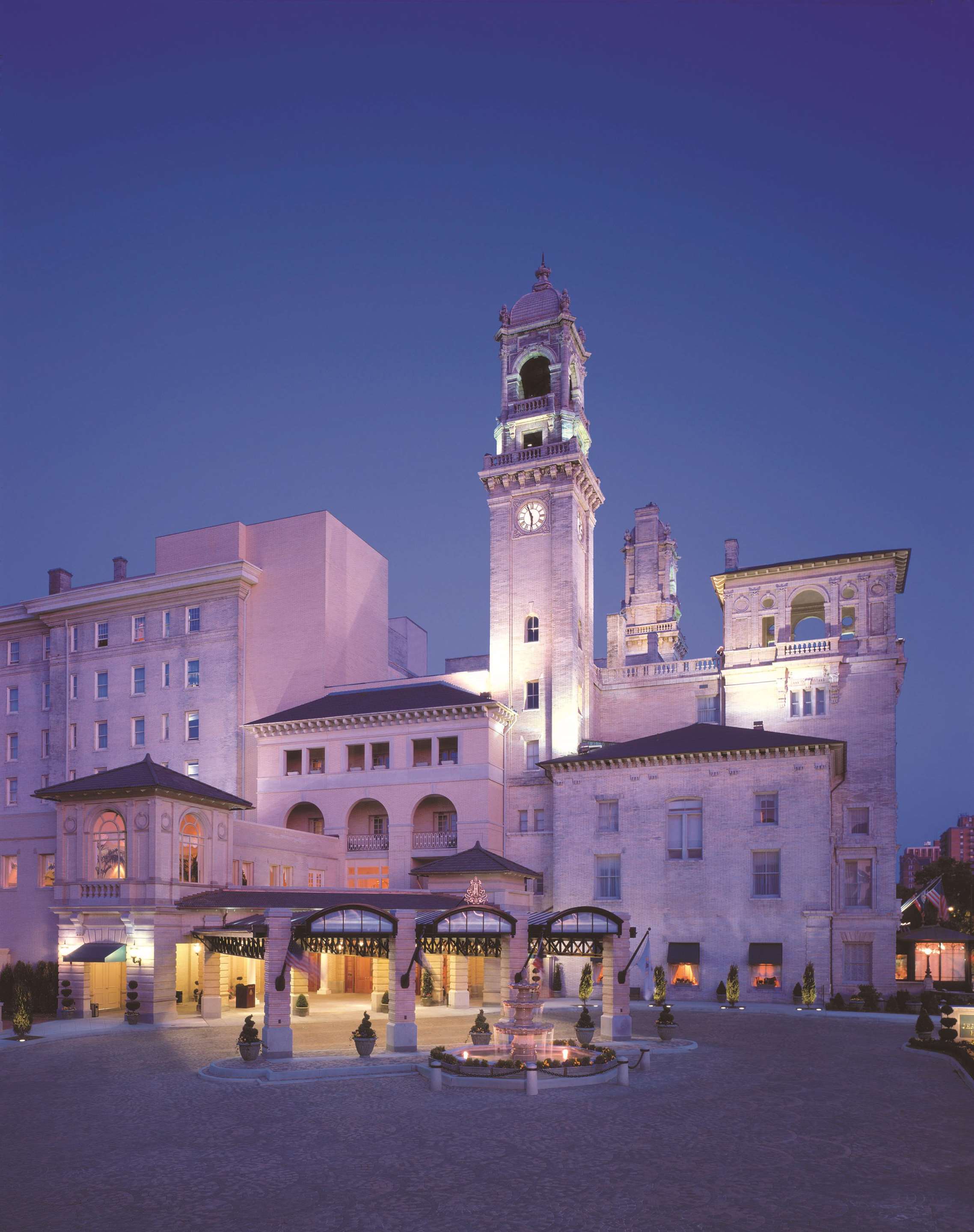The Jefferson Hotel at Dusk | The Jefferson Hotel