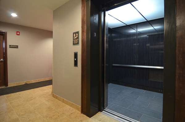  - Best Western Plus Kenedy Inn