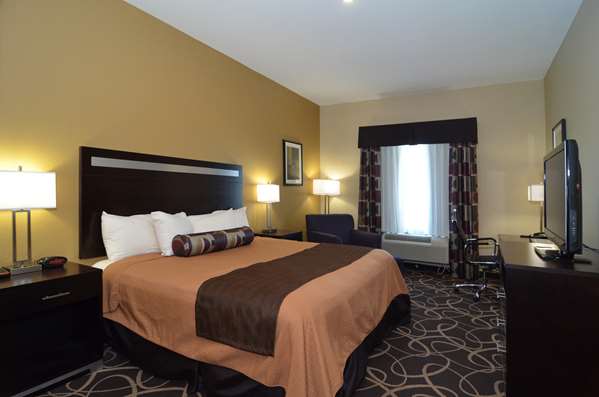  - Best Western Plus Kenedy Inn
