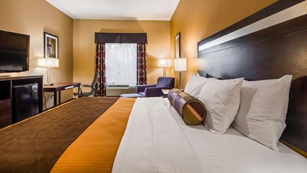  - Best Western Plus Kenedy Inn