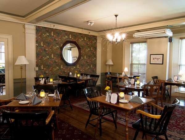 Restaurant - Middlebury Inn