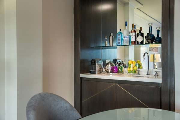  - Mosaic Hotel Beverly Hills