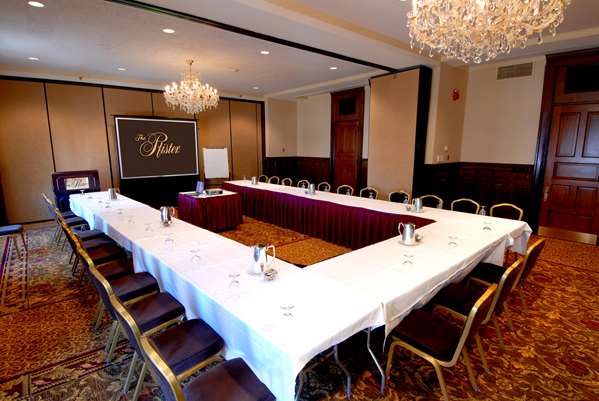  - Pfister Hotel Milwaukee - I-794, Exit 1E