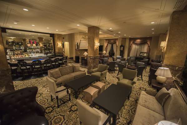 Restaurant - Pfister Hotel Milwaukee - I-794, Exit 1E