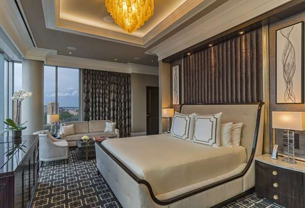 THE POST OAK AT UPTOWN HOUSTON - Photo 9