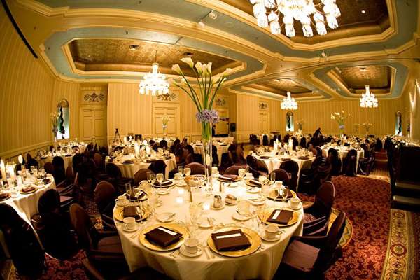 Restaurant - St Paul Hotel - I-94, Exit 241A