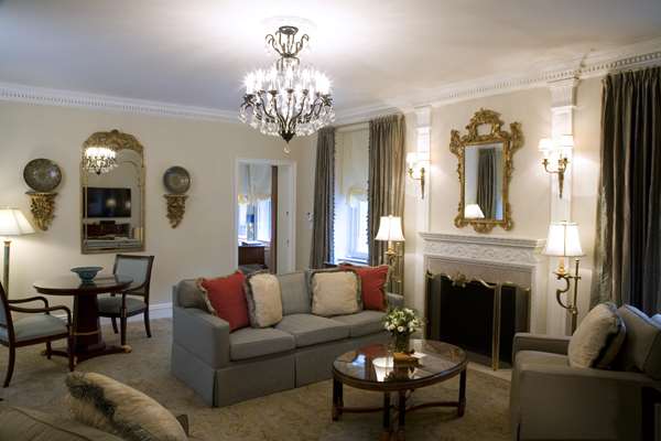  - Sherry Netherland Hotel New York